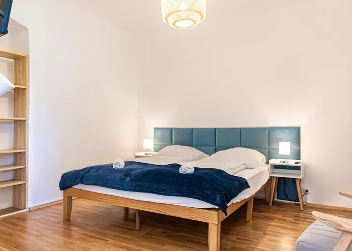 Stylish & Comfortable Studio Apt. Centrally Placed