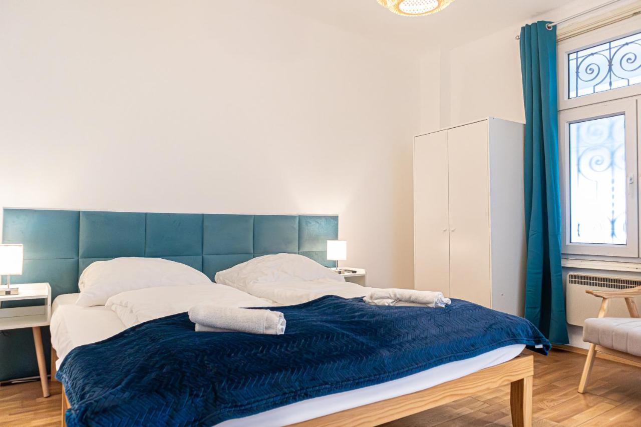 Stylish & Comfortable Apt. Centrally Placed Apartment *