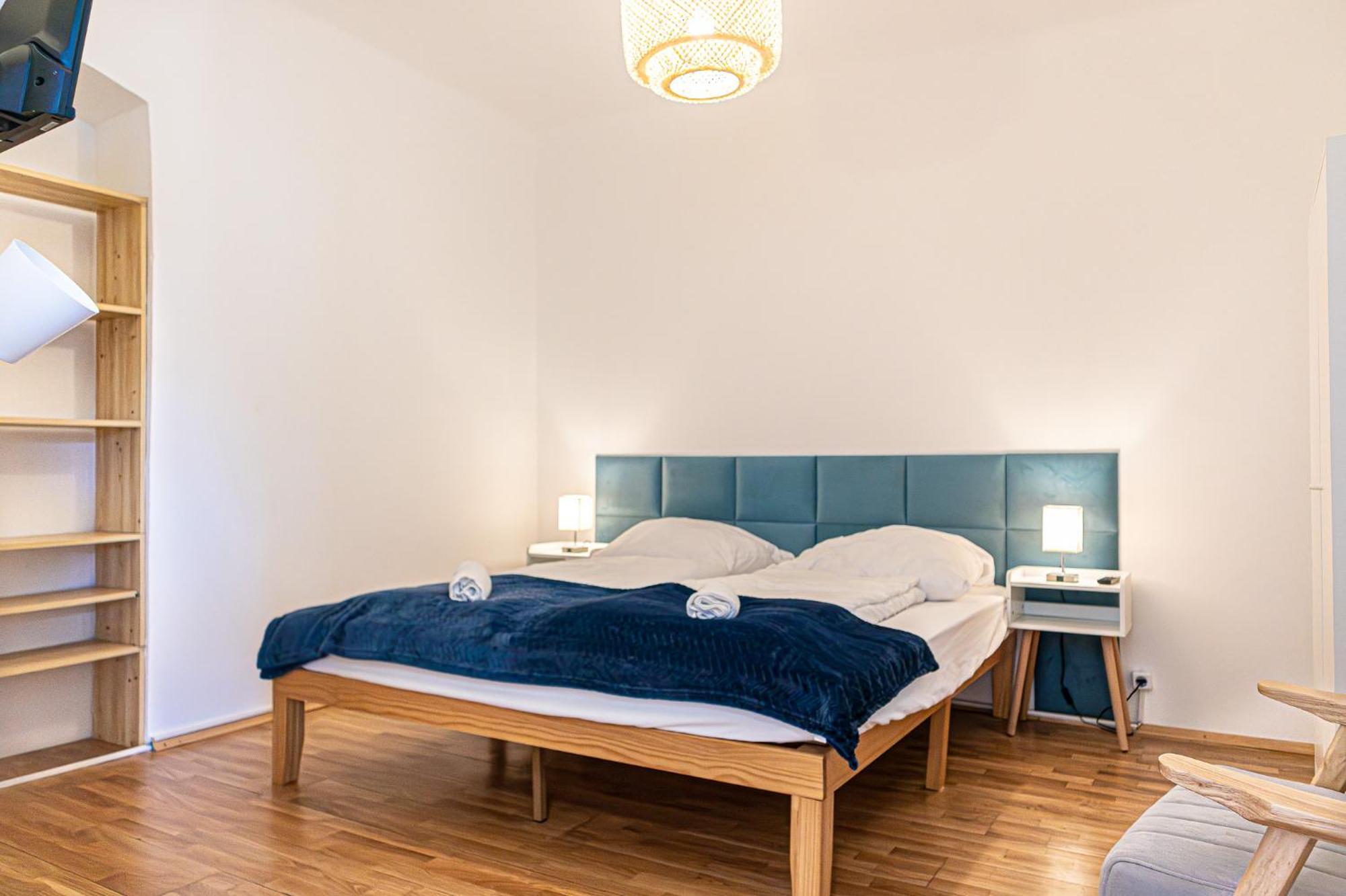 Apartment Stylish & Comfortable Apt. Centrally Placed *
